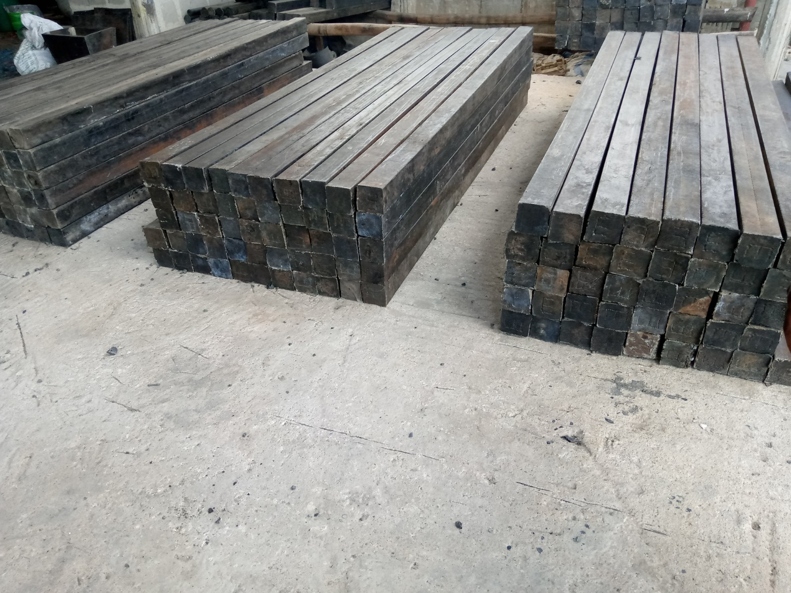 Black Plastic timber from ECOACT Tanzania